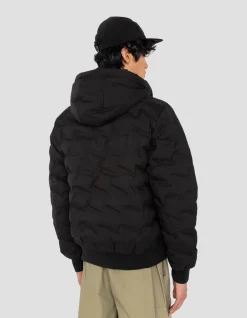 Doudoune noire à capuche avec matelassage soudé, sans couture - NOIR
